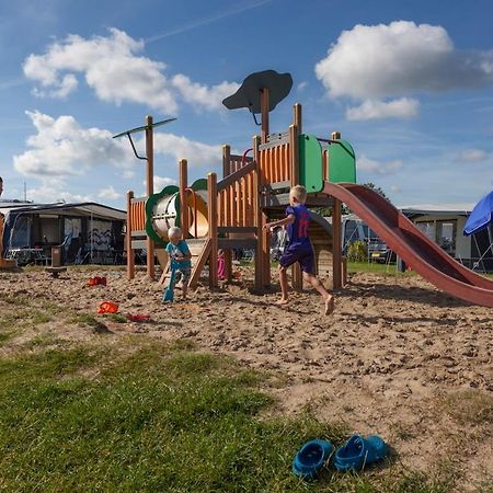 Chalet Op Gezellige Familiecamping Bij Zee Камперланд Екстериор снимка